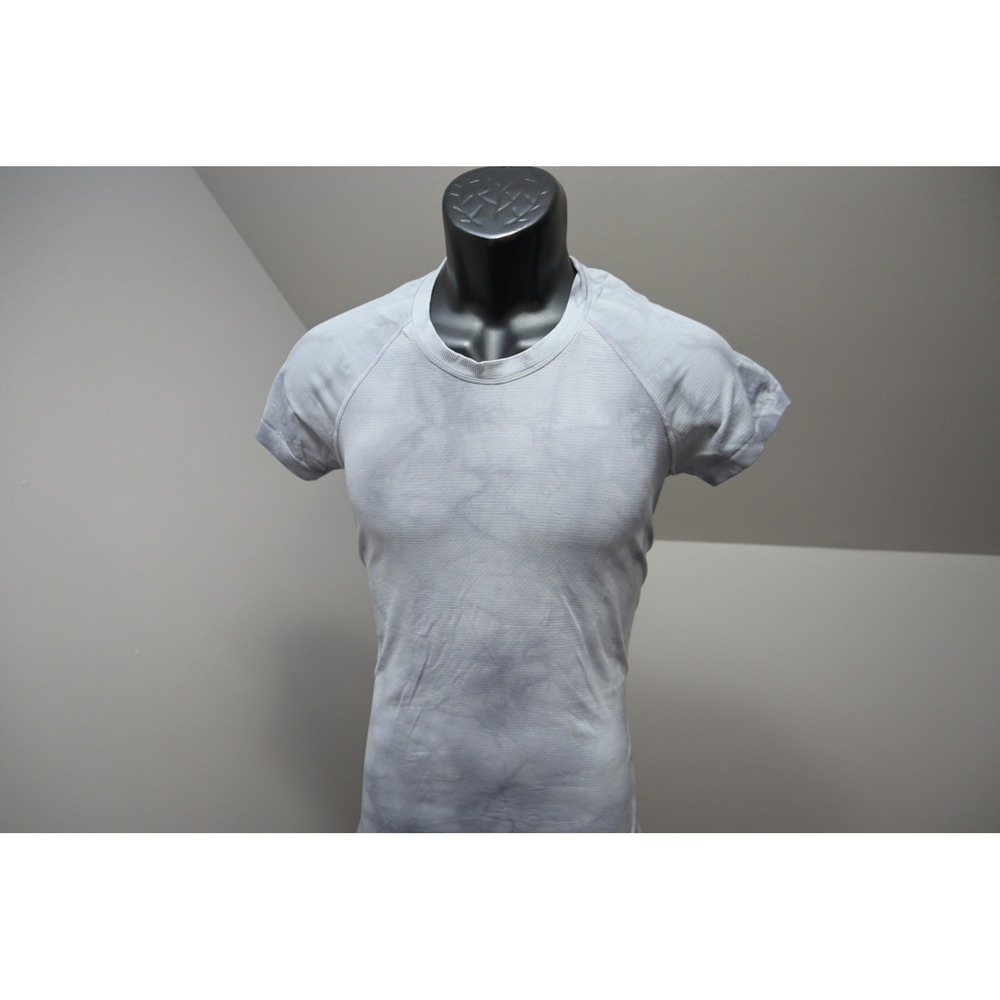 Lululemon Swiftly Tech Gym Shirt Short Sleeve Women 8 Gray Athletic Excellent